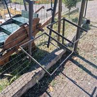 utensile porta mastello per differenziata