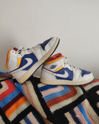 Air Jordan 1 Mid White Orange Deep Royal Blu