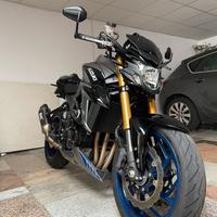 Suzuki gsx s 750
