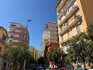 5 LOCALI A NAPOLI
