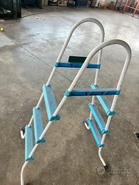 Scaletta piscina