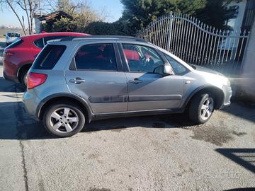 SUZUKI  S4