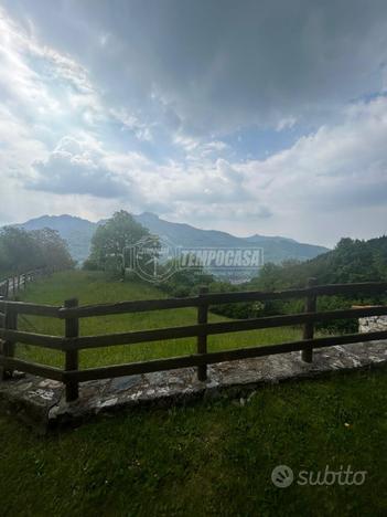 RUSTICO DA RISTRUTTURARE IN LOCALITA' ALPE DI MONT