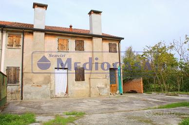 Villette da ristrutturare