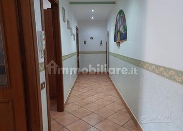 Trilocale via Giuseppe Lamberti 21, Centro, Cava