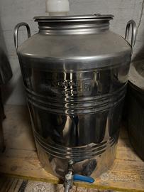 Contenitore per olio di oliva