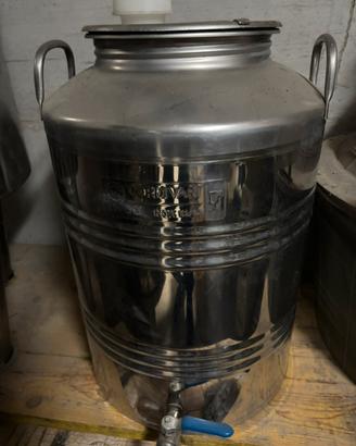 Contenitore per olio di oliva