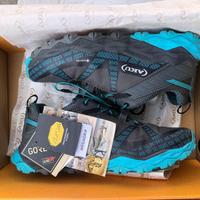 scarpe da trekking AKU Flyrock in Goretex num.39,5