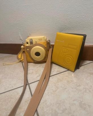 Fujifilm instax mini 8 gialla+custodia+accessori