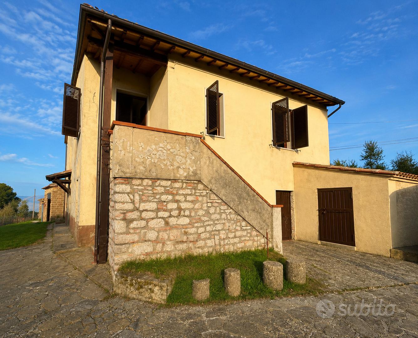 Casale da ristrutturare - Vista 5
