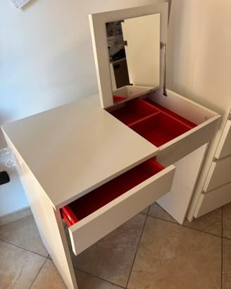 Specchiera ikea