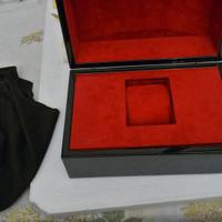 Roger Dubuis porta orologio originale