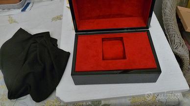 Roger Dubuis porta orologio originale