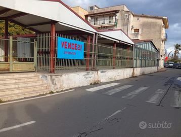 Locale commerciale a giardini-naxos