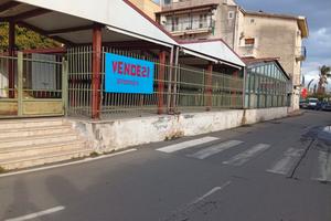 Locale commerciale a giardini-naxos