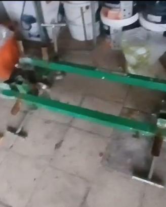 Ponteggio con base per trasporto + 12 palanche in