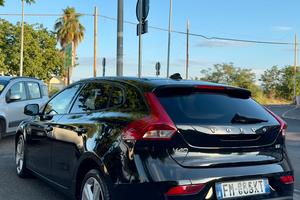 VOLVO V40 D2 MY2018