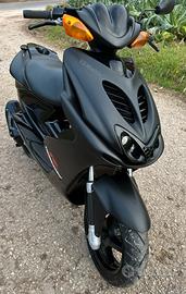 Yamaha Aerox R liquid coled