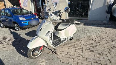 Vespa GTS 300 del 2018 USATO