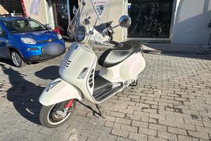 Vespa GTS 300 del 2018 USATO