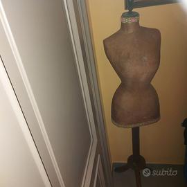 Antico manichino da sartoria
