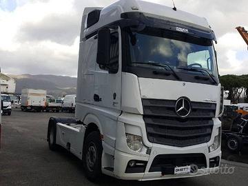 Mercedes-Benz Actros 1853