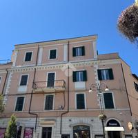 2 LOCALI A GENZANO DI ROMA