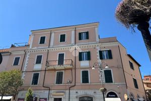 2 LOCALI A GENZANO DI ROMA