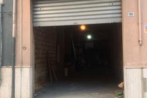 Garage/deposito zona via f. crispi (via legnano)
