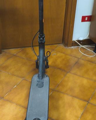 Xiaomi Electric scooter essential 
