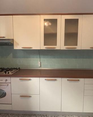 Cucina componibile – completa di elettrodomestici