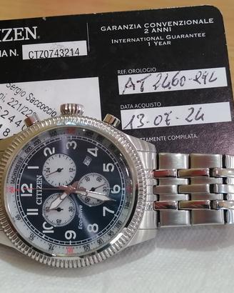 Citizen driver se carica con la luce solare. 