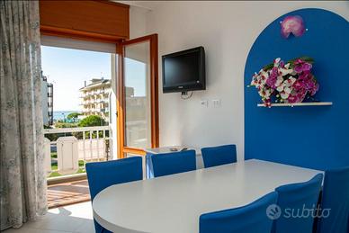 Spiaggia a52,m. vista mare con parcheggio esclusiv