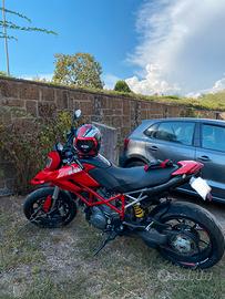 Ducati Hypermotard 796