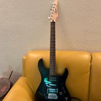 Chitarra elettrica yamaha nera