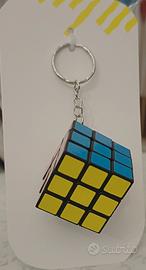 portachiavi con mini cubo Rubik 