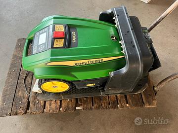 ROBOT TAGLIAERBA JOHN DEERE