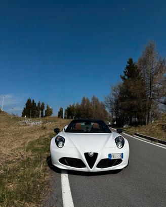 ALFA 4C SPIDER 2016 FULL CARBON