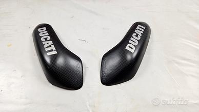PARASPIGOLI SLIDERS SERBATOIO IN CARBONIO DUCATI P
