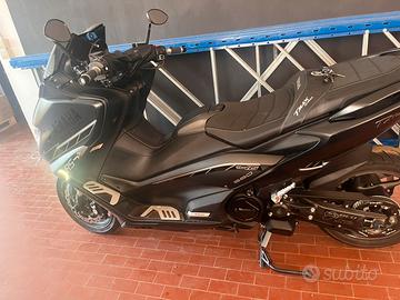 TMAX 560 Anno 2020