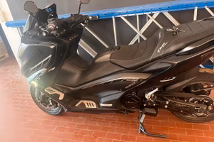 TMAX 560 Anno 2020