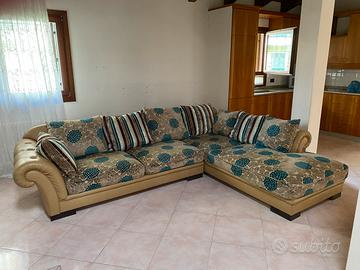 Divano angolare Mary di Gobbo salotti in pelle