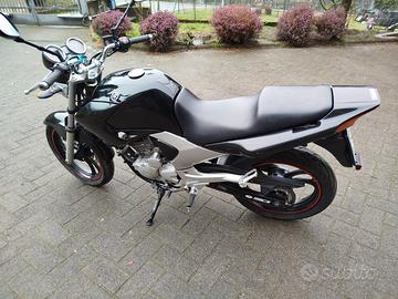Yamaha ybr 250