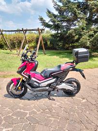 Honda x-adv 750