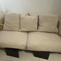 Divano-letto tre posti colore beige