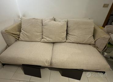 Divano-letto tre posti colore beige