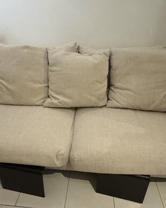 Divano-letto tre posti colore beige