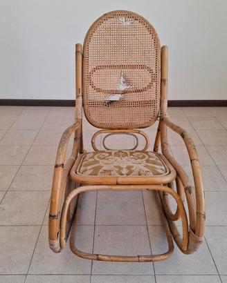 sedia a dondolo in vimini