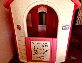 HELLO KITTY COTTAGE