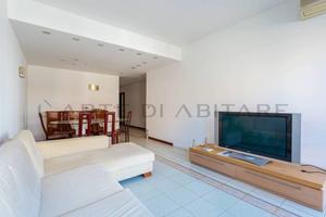 Appartamento di 103 m² con più di 5 locali e box a